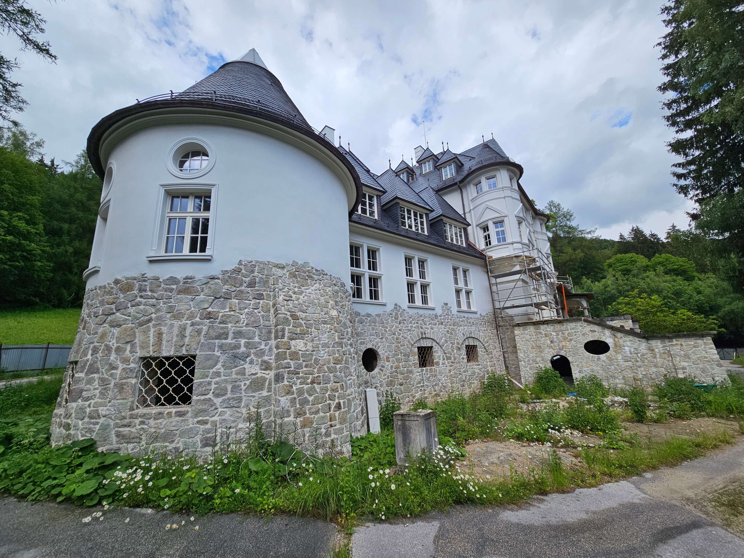Rajec – Kuneradský zámok – Rajecké Teplice – Zbyňov – Jasenové
